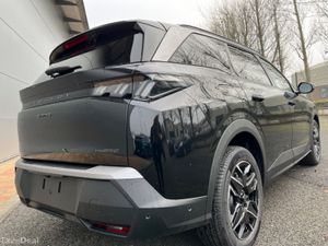 Peugeot 5008 1.2 Hybrid - Image 3