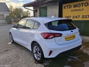Low Mileage Ford Focus 2022 1.5d auto - Image 4