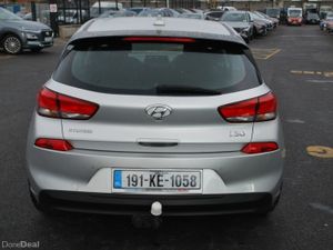 Hyundai i30 1.6 Diesel Deluxe Plus - Image 4