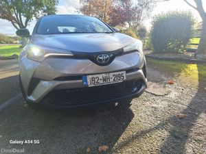 TOYOTA C-HR HYBRID AUTO - Image 3