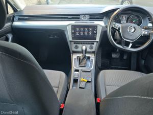 Volkswagen Passat 2019 AUTOMATIC - Image 4