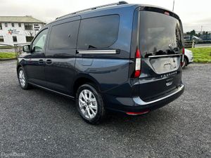 New Taxi Spec WAV *Auto* 7 Seater* - Image 4