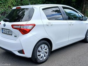 Toyota Yaris Vitz Hybrid 1.5 2017 NCT 08-26 - Image 3