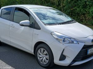 Toyota Vitz 2017 HYBRID 1.5 AUTO 5dr - Image 3