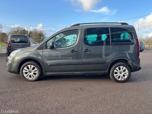 Wheelchair Car - Image 4