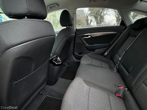 151 Hyundai i40 1.7D Comfort Plus Warranty - Image 4