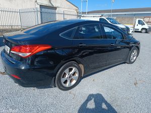 2013 Hyundai i40  1.7 crdi executive - Image 4