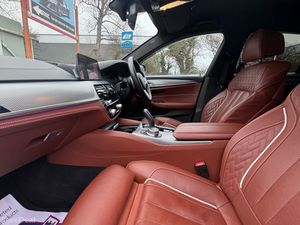 191 BMW  530e M-SPORT Plug in Hybrid Low Miles - Image 2