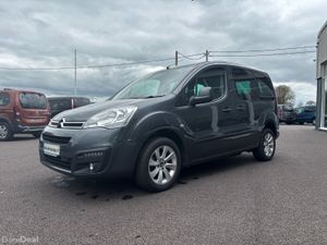 Wheelchair Car - Image 3