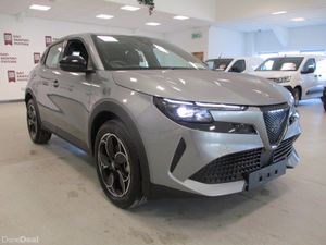 NEW  2026 OFFERS ALFA ROMEO JUNIOR ELECTRICA 54kWh - Image 3