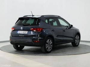 *44* 2023 SEAT Arona 1.0tsi se - Image 4