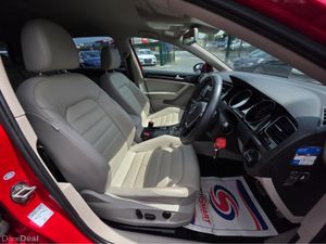 Volkswagen Golf ( 152 REG ) 1.4 FULL CREAM LEATHER - Image 2