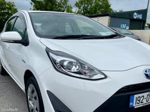 TOYOTA AQUA 2019 (1.5, HYBRID ) - Image 2