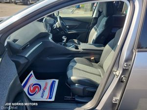 Peugeot 5008 ALLURE 1.2 130 6.2 5DR 7 SEATER - Image 4