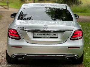 E220D AVANTGARDE * HIGH SPEC * - Image 4
