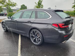 2021 BMW 520D SE AUTO TOURING WITH M SPORT ALLOYS - Image 4