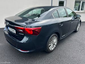 171 Toyota Avensis 1.8 Petrol Auto Business Edt - Image 4