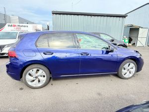 etsi-golf 2022 1.5L petrol hybrid - Image 3