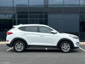 Hyundai Tucson *High spec *LowKMS - Image 4