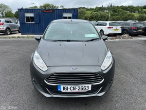 IRISH REG- 2016 Ford Fiesta Zetec 1.25 Petrol - Image 3