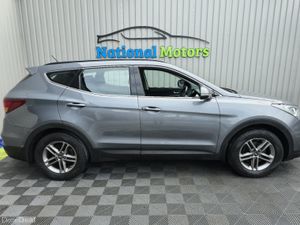 2017 Hyundai Santa Fe 2.2 CRDi 7 Seat - Image 2