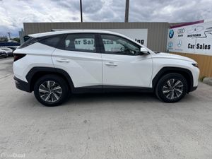 221Hyundai Tucson 2WD Comfort Plus HEV Auto - Image 3