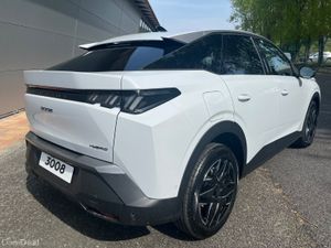 Peugeot 3008 Allure 1.2 Hybrid 136 - Image 3