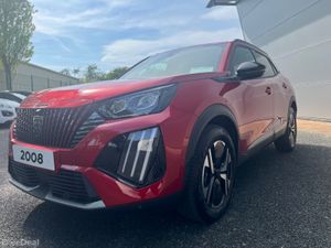 Peugeot 2008 Allure 1.2 Hybrid 136 - Image 2