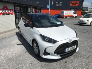 241  TOYOTA YARIS X  PETROL  AUTO - Image 4