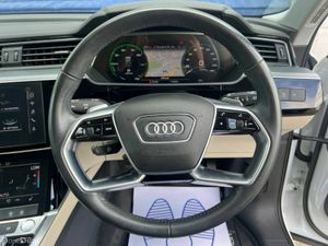 Audi e-tron RS-PERFORMANCE 50 QUATTRO // LEATHER H - Image 4