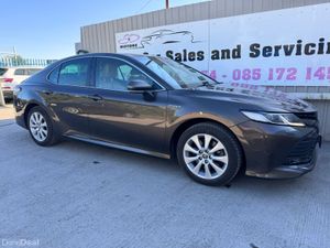 211 Toyota Camry 2.5 HYBRID AUTO Warranty - Image 3