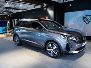 2023 Peugeot 5008 FL Allure 1.5 BlueHDi 130 Auto - Image 3