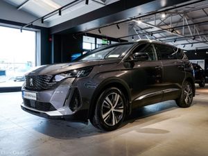 2023 Peugeot 5008 FL Allure 1.5 BlueHDi 130 Auto - Image 2