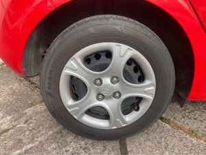 Kia Picanto 1.0i Petrol - Image 4