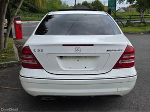Mercedes-Benz C-Class C32 AMG AUTO FSH RARE CAR - Image 4