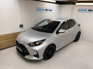 Toyota Yaris 1.0 PETROL AUTOMATIC SPORT X // BRAND - Image 2
