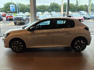 Peugeot 208 Hatchback Special Editions Style - Image 4