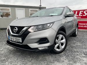 NISSAN QASHQAI 1.3 PETROL PANORAMIC ROOF SAT NAV - Image 2