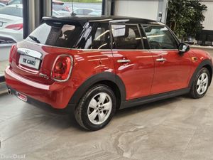18 MINI COOPER ZW30 D - Image 4