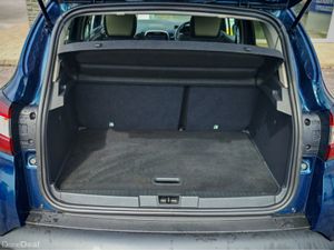 RENAULT CAPTUR ICONIC TCE 90 MY18 4DR - Image 2