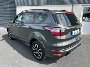 181 Ford Kuga ST-Line 1.5 TDCI 120PS - Pan Roof - Image 3