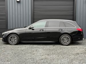 221 Mercedes-Benz C300e Premium Plus - Image 4