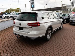 VOLKWAGEN PASSAT 2.0TDI 150BHP ALLTRACK EDITION - Image 3