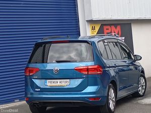Volkswagen Touran Automatic - Image 3
