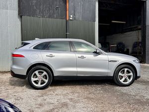 Jaguar F-Pace 2019 full service history low mileag - Image 4