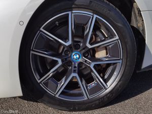 BMW I4 84KWH EDRIVE40 M SPORT **MASSIVE SPEC** - Image 2