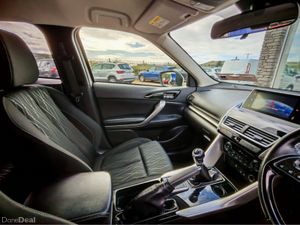 MITSUBISHI ECLIPSE CROSS ECLI INTENSE 6MT 4DR - Image 4