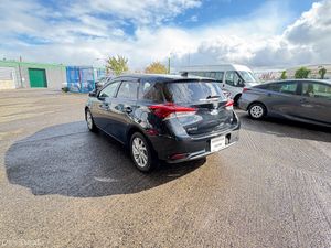 Toyota Auris 1.8 Hybrid 2016 - Image 4
