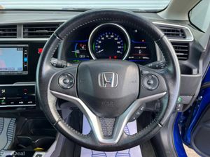 Honda Fit L-PACKAGE 1.5 HYBRID // HALF LEATHER INT - Image 4