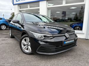 2023 Volkswagen Golf Life 1.0L - Image 4